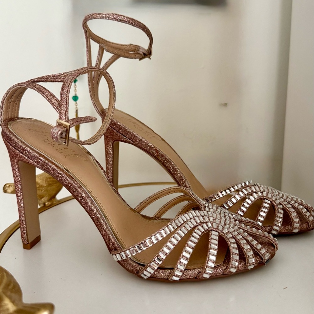 *Baddie Alert* Badgley Mischa Elegant Rose Gold Jeweled Strappy Heels Size 7 🤍